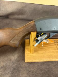 Remington 870, photo 2 of 3